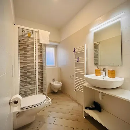 Belsorriso 2 - Elegance With Private Parking -reservation Required- *