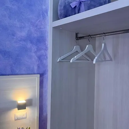 Belsorriso 2 - Elegance With Private Parking -reservation Required- Apartman *